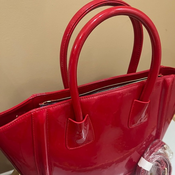 Chic Red Tote Bag for Women - Picture 4 of 9